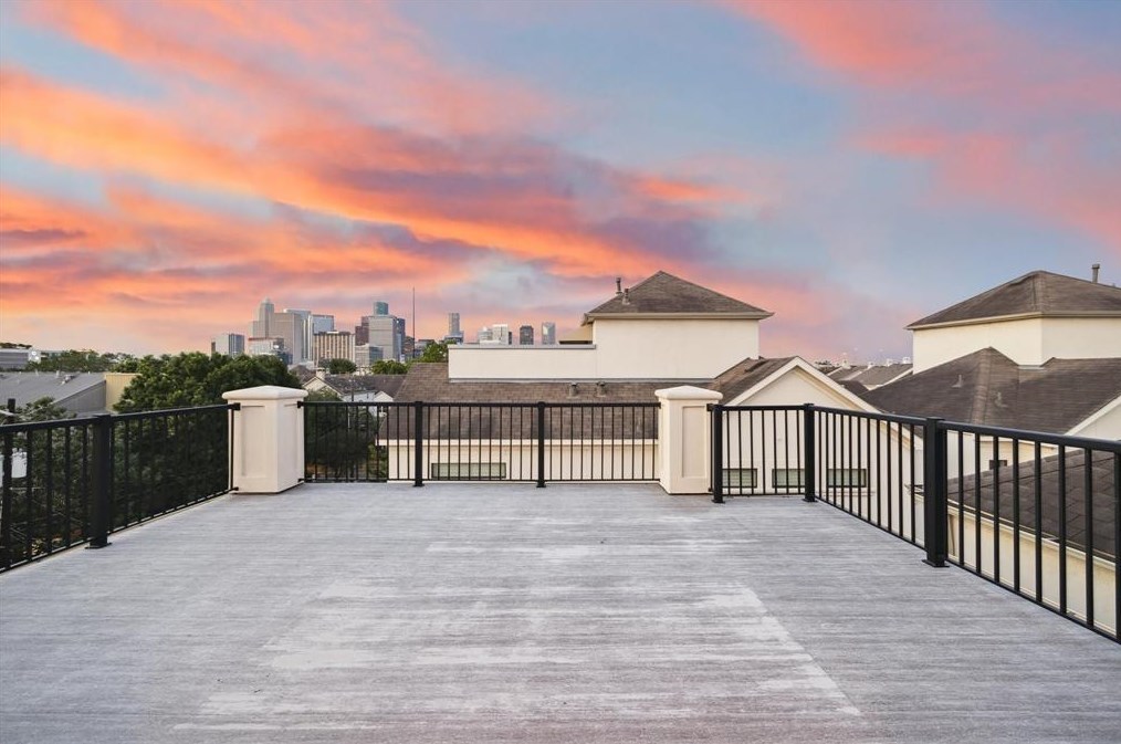 1403 Elgin St, Houston TX  77004-2834 exterior