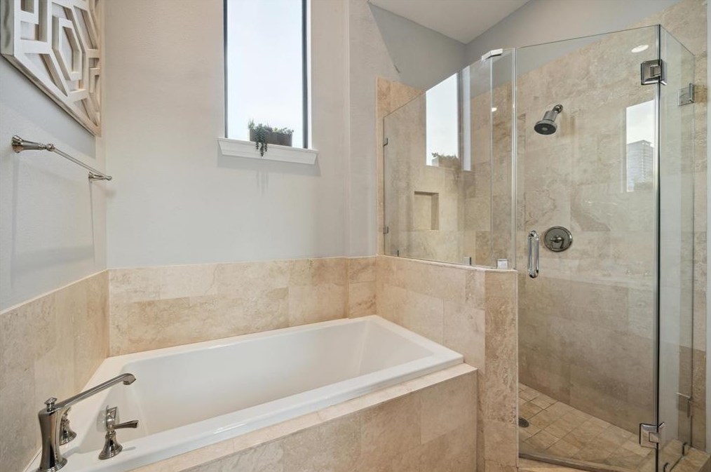 1403 Elgin St, Houston TX  77004-2834 exterior