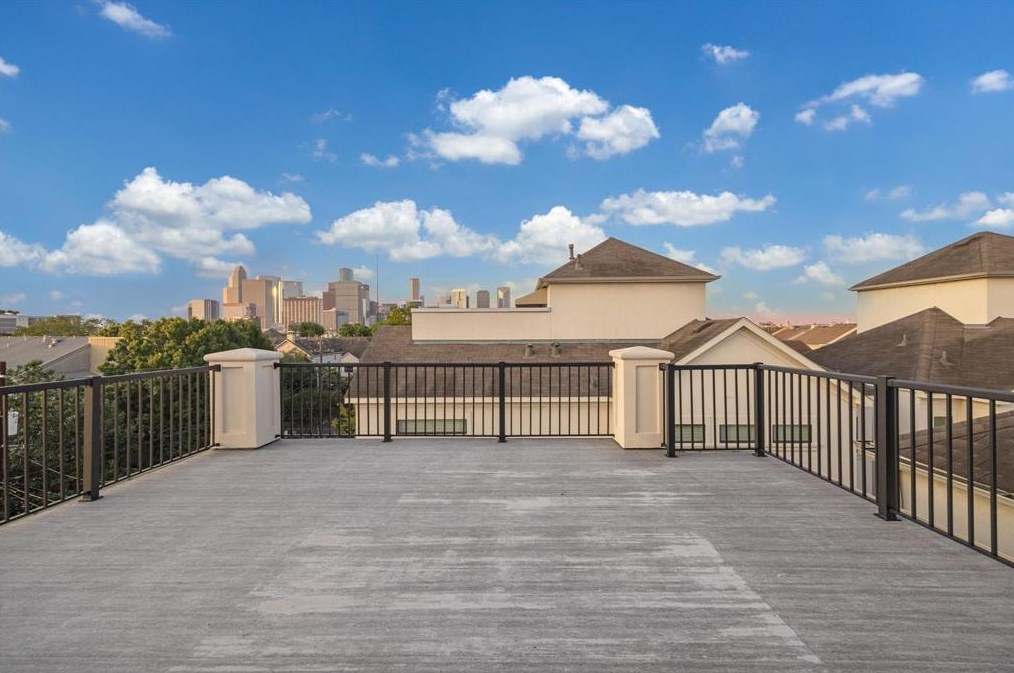 1403 Elgin St, Houston TX  77004-2834 exterior