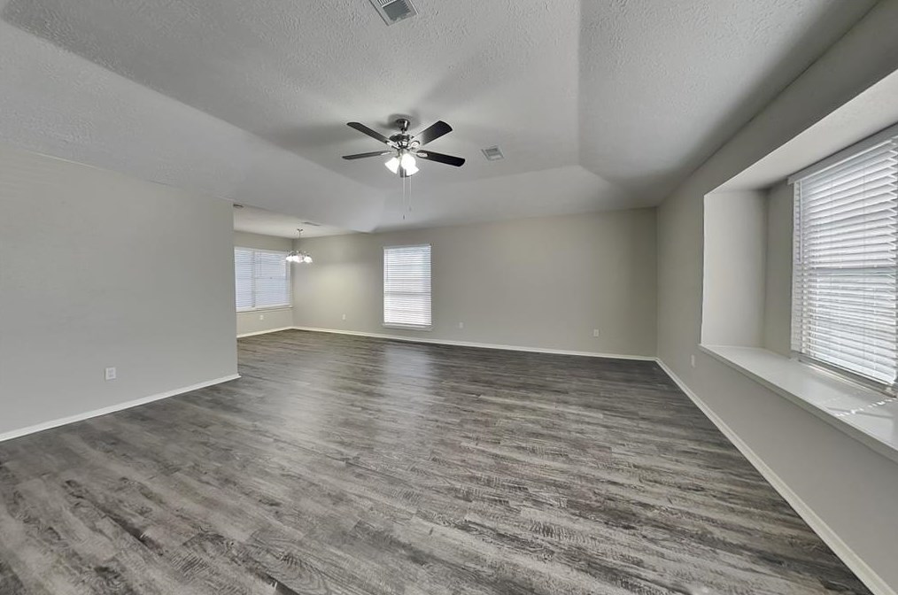 6823 Harpers Dr, Richmond, TX 77469