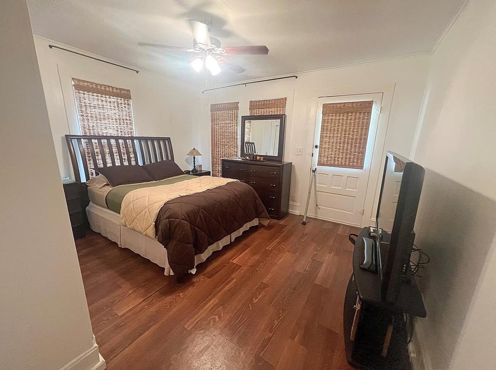 805 Academy St, Brenham, TX 77833-3230