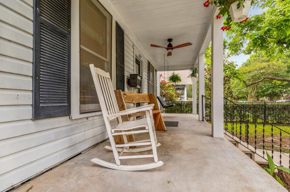 1129 Cortlandt St, Houston, TX 77008