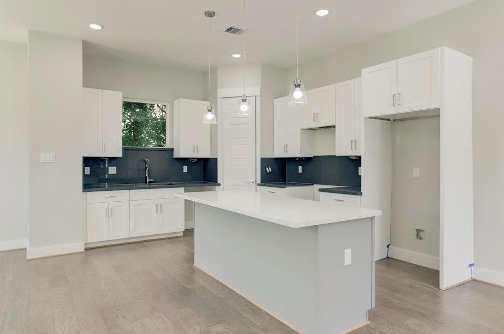 1503 Finch St, Houston TX  77009-0042 exterior