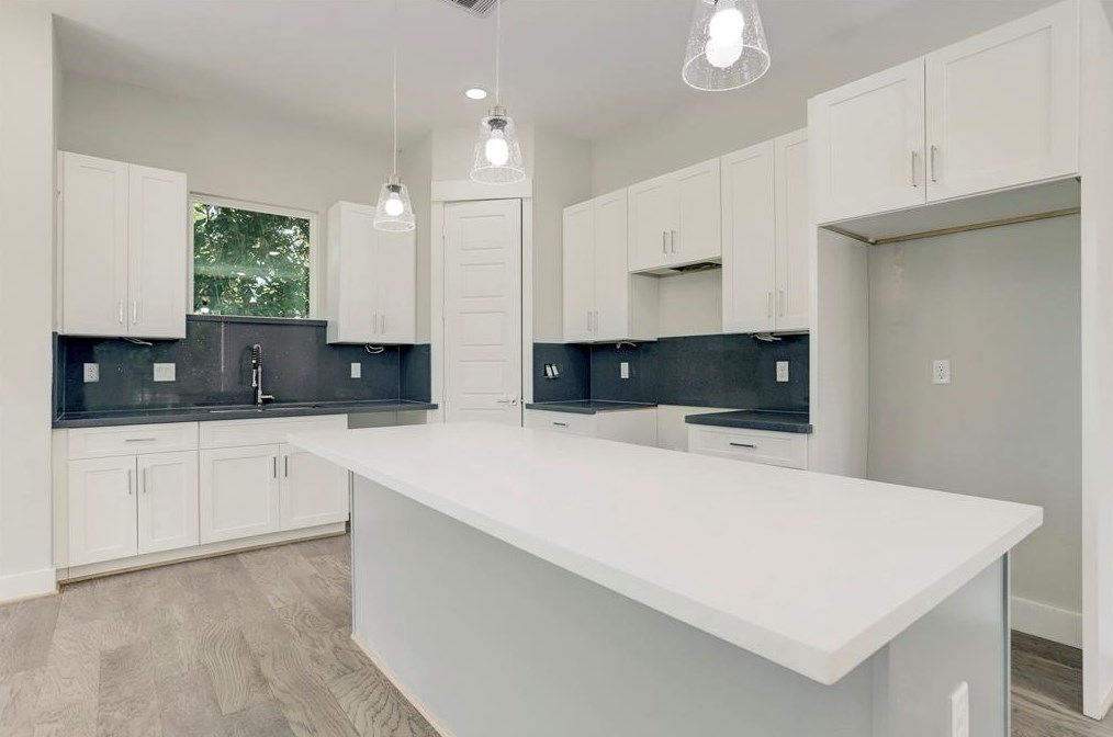 1503 Finch St, Houston TX  77009-4248 exterior