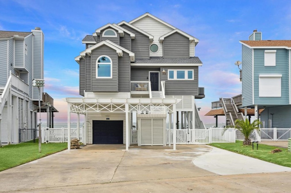 315 Isles End Rd, Galveston, TX 77554-6147