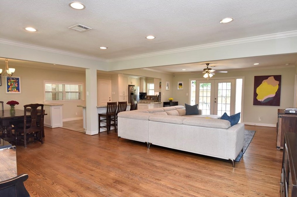 5234 Kinglet St, Houston, TX 77035-3025