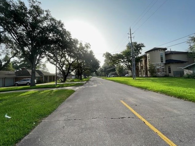 822 Piedmont St, Sugar Land, TX 77478