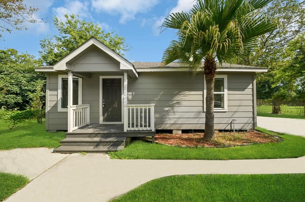 8219 Buchanan St, Houston, TX 77029-3901