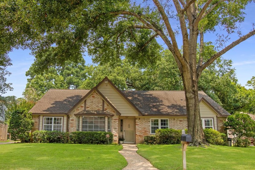 726 Rustyleaf Ln, Houston, TX 77090-2741