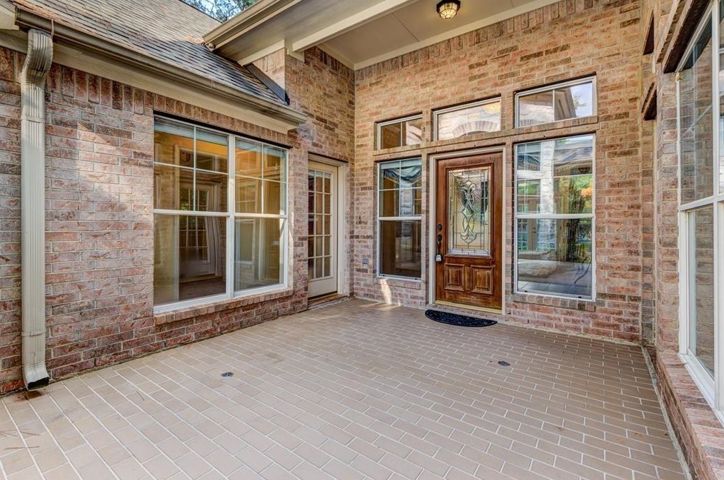 2 Prosewood Ct, Spring TX  77381-4365 exterior