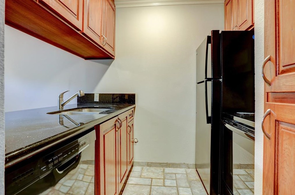 611 Hawthorne St #5, Houston, TX 77006