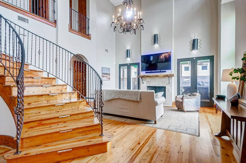 516 W 9th St, Houston, TX 77007