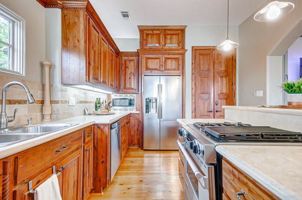 516 9th St, Houston TX  77007-1629 exterior