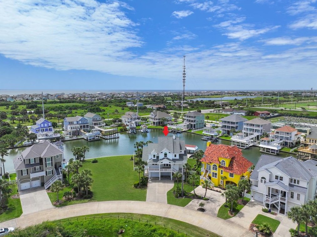 13703 Windlass Cir, Galveston, TX 77554-6462