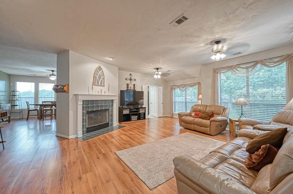 16806 Basewood Ct, Sugar Land TX  77498-4662 exterior