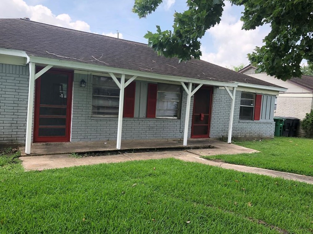 4203 Grassmere St, Houston, TX 77051