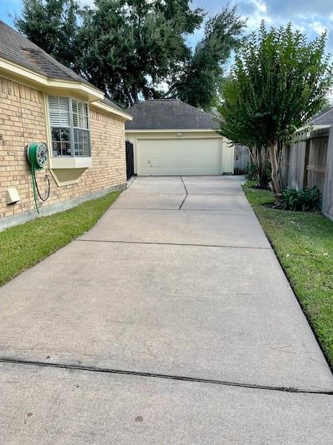 3906 Village Corner Dr, Houston, TX 77059