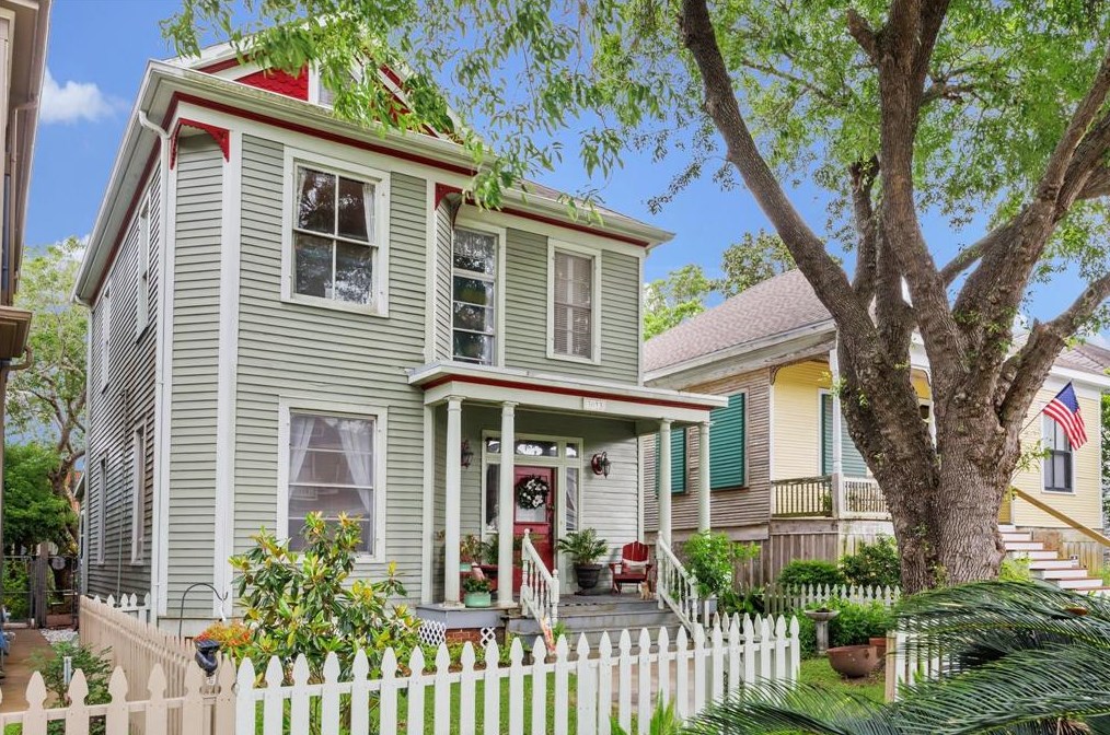 3013 Ave O 1/2, Galveston, TX 77550