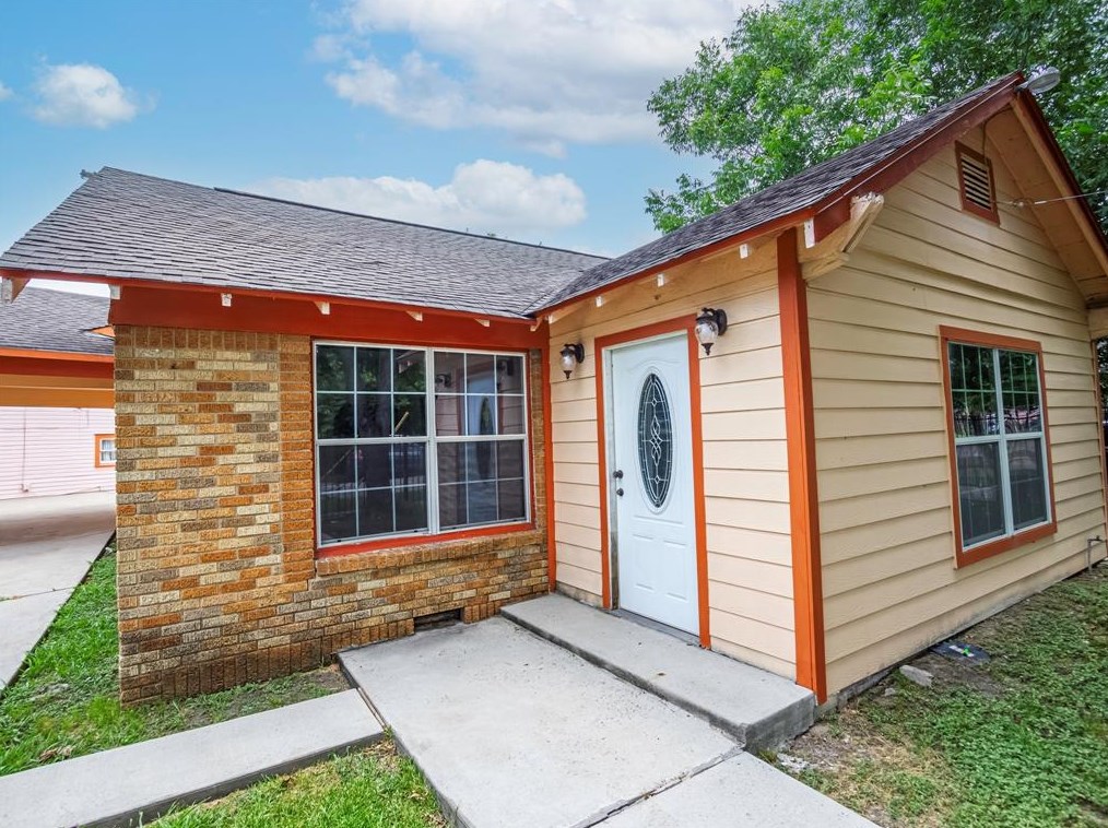 1001 Elliston St, Houston, TX 77023