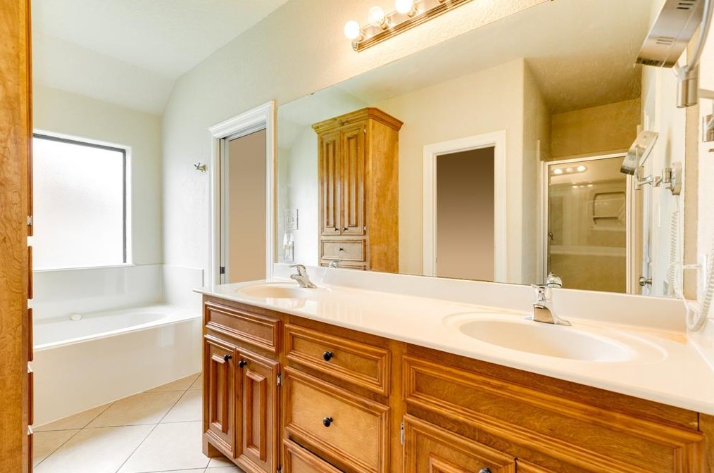 103 Corkwood St, Richwood TX  77566-5710 exterior