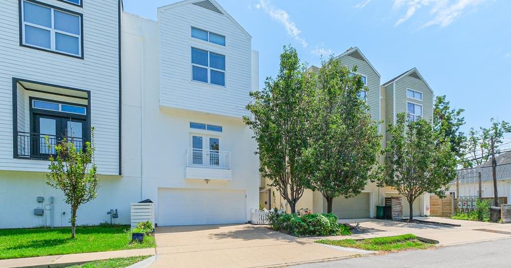 2364 Arlington St, Houston, TX 77008-2606