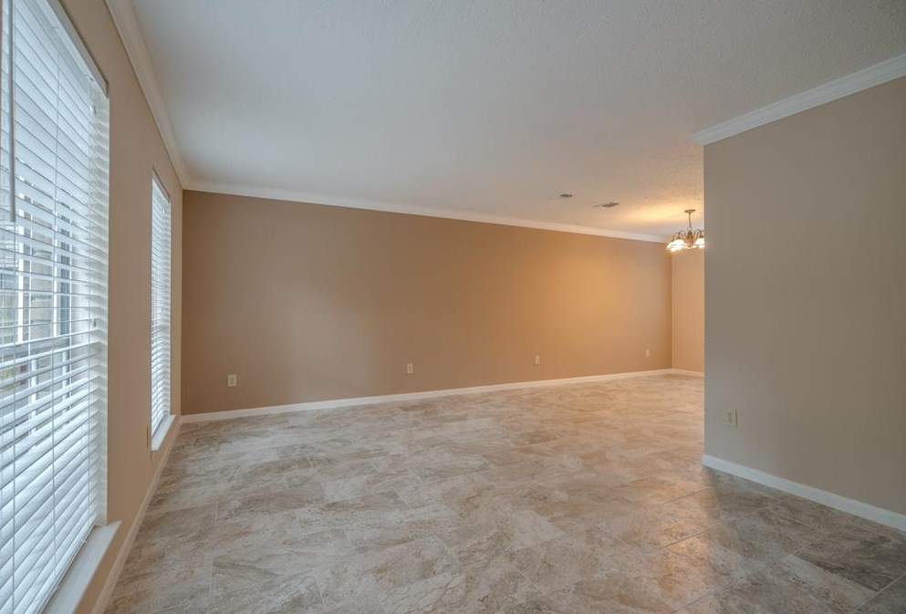 11 Robin Run Dr, Spring TX  77381-4332 exterior