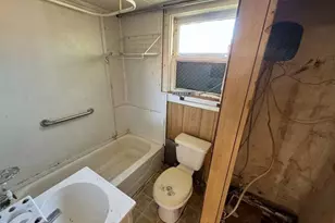 204 E Bryan Ave, Electra, TX 76360 - Photo 6