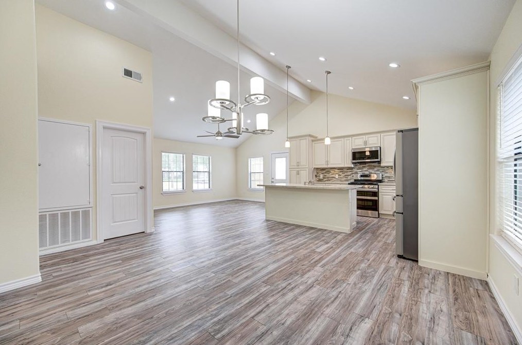 5538 Darnell St, Houston TX  77096-1122 exterior