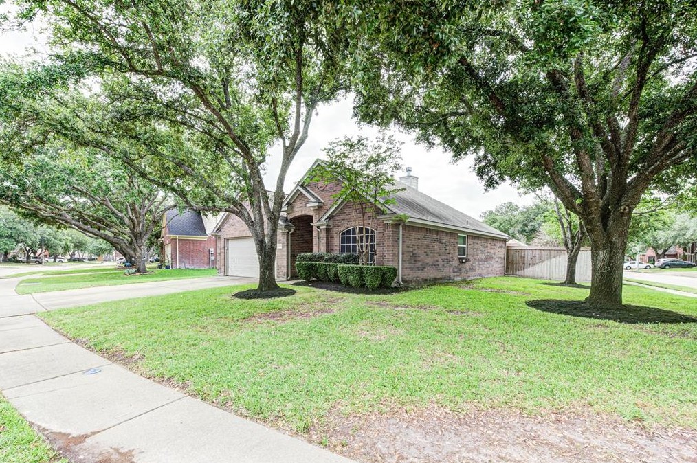 20819 Grenoble Ln, Katy TX  77450-7020 exterior