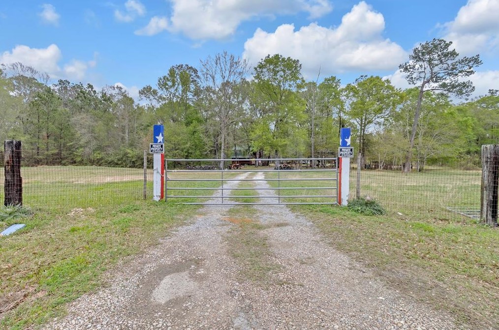7436 Wade Rd, Orange TX  77632-6359 exterior