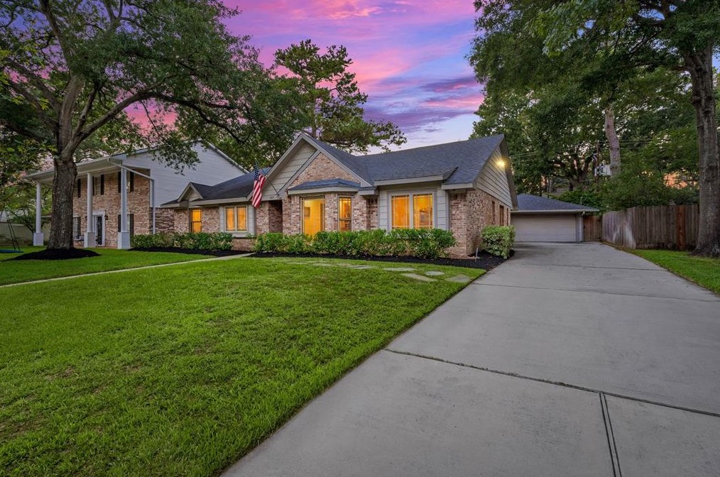 807 Greenpark Dr, Houston, TX 77079-4502