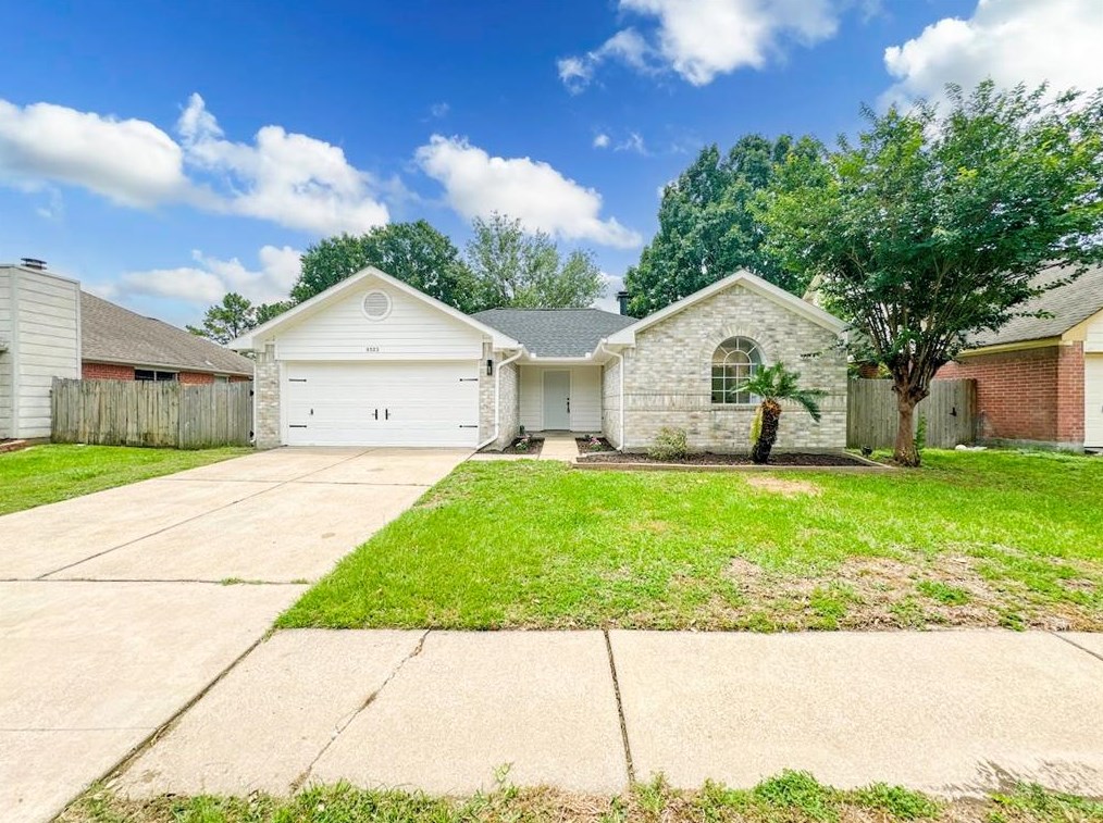 6503 Bayou Crest Dr, Houston, TX 77088-1470