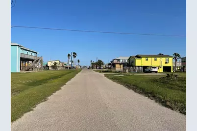 517 Olive Street, Surfside Beach, TX 77541 - Photo 2
