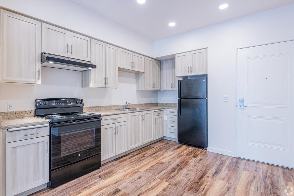 10550 International Blvd, Oakland, CA 94603