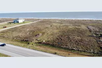 952 Steinhagen Drive, Gilchrist, TX 77617 - Photo 2