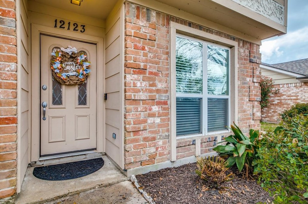 12123 Sarti St, Houston, TX 77066-2914