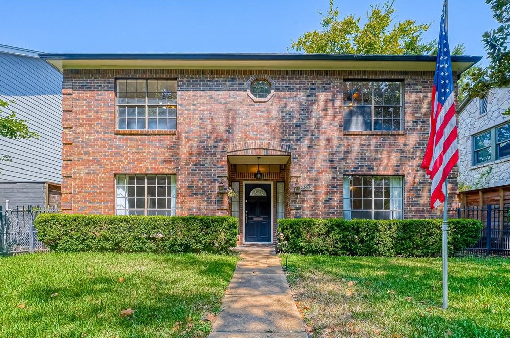 2222 Quenby St, Houston, TX 77005-1502