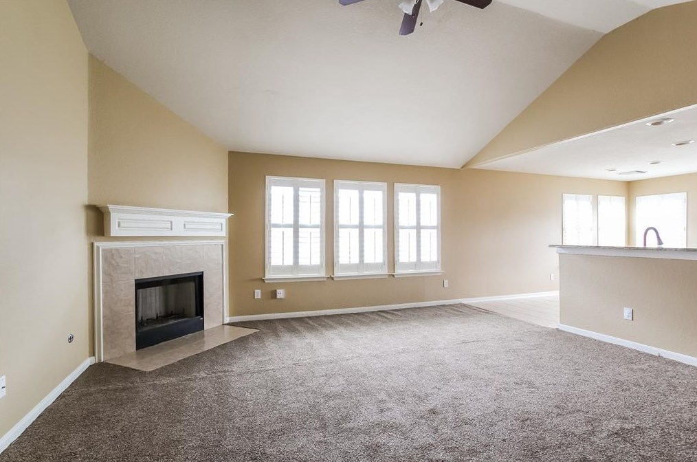 9614 Summer Laurel Ln, Houston TX  77088-2214 exterior