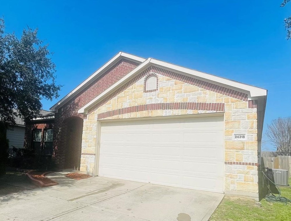 24318 Courtland Oaks St, Katy TX  77494-0276 exterior