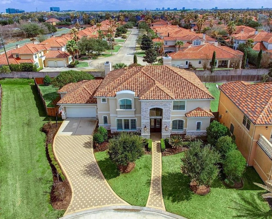 1807 Lake Meadows Ct, Houston, TX 77077