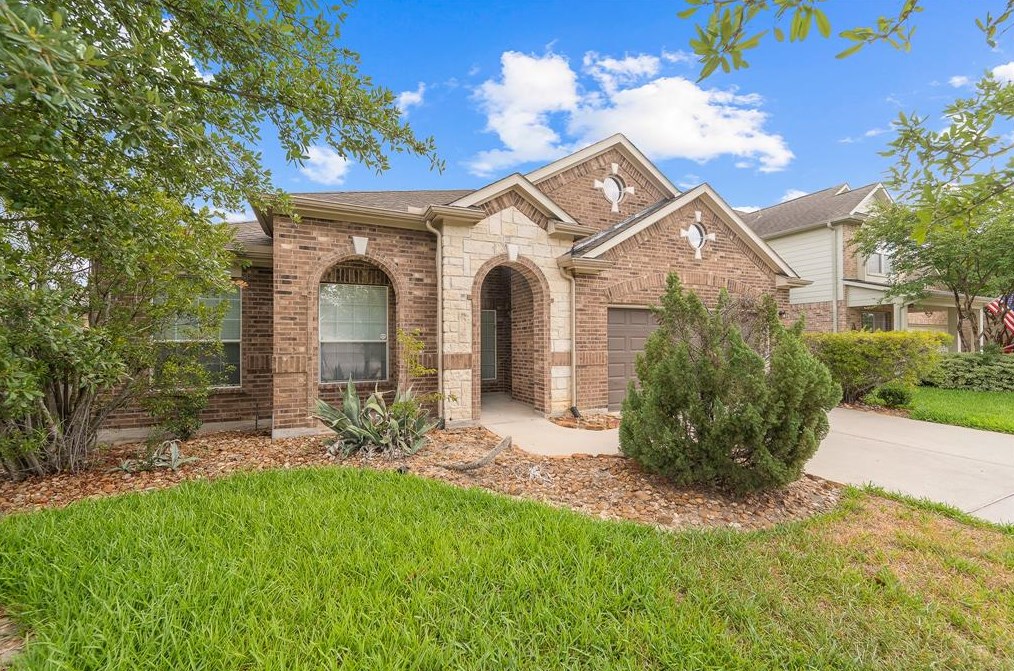 11618 Trail Point Dr, Tomball, TX 77377-1330