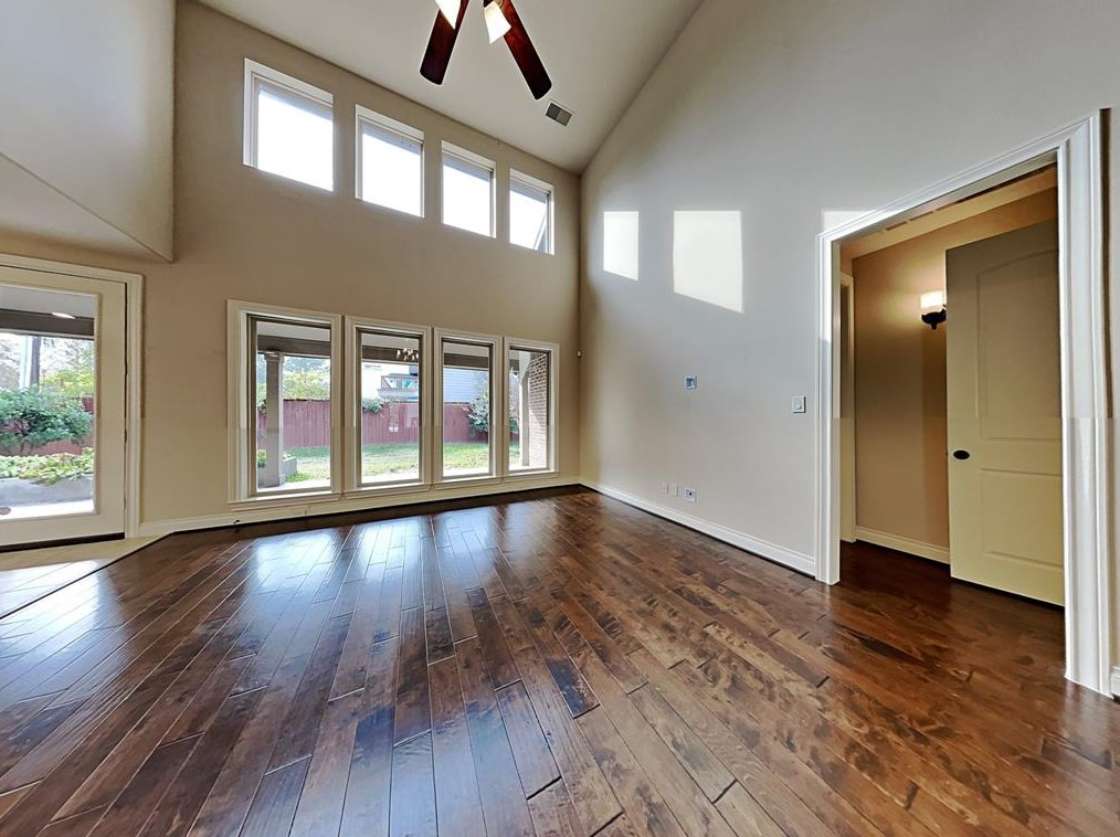 1847 Chantilly Ln, Houston TX  77018-4001 exterior