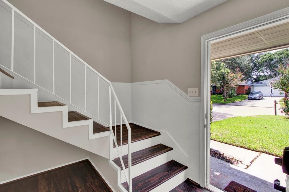 6208 Brookdale Dr, League City, TX 77573