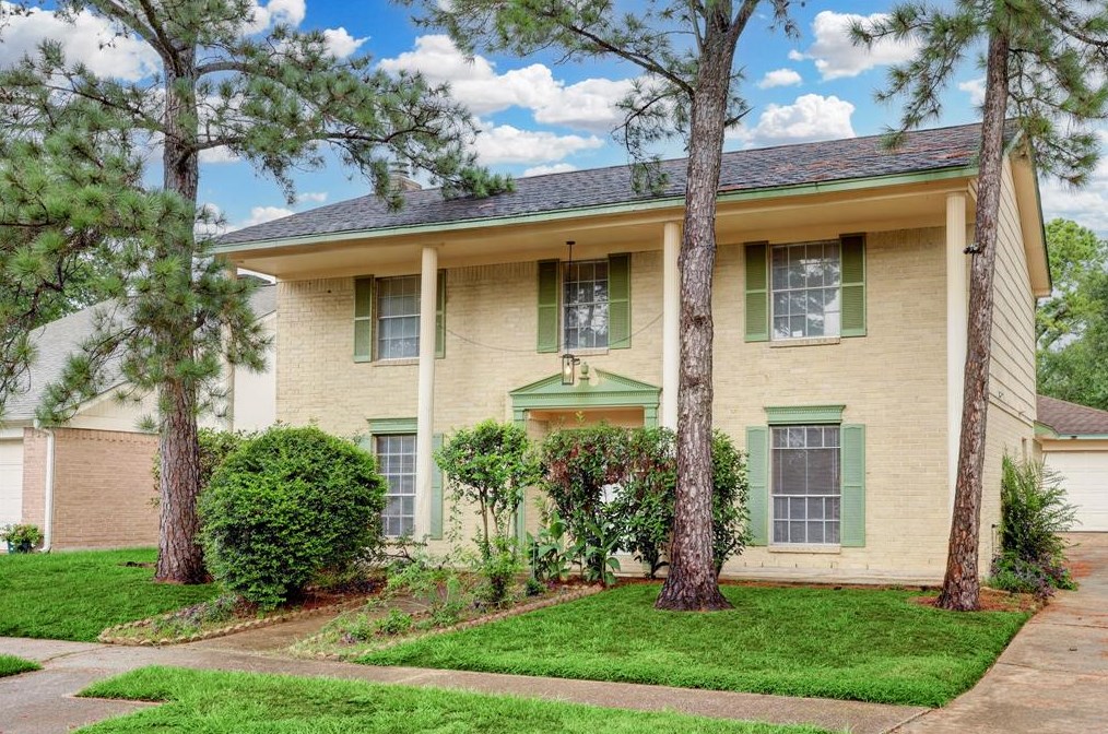 10710 Clear Cove Ln, Houston, TX 77041