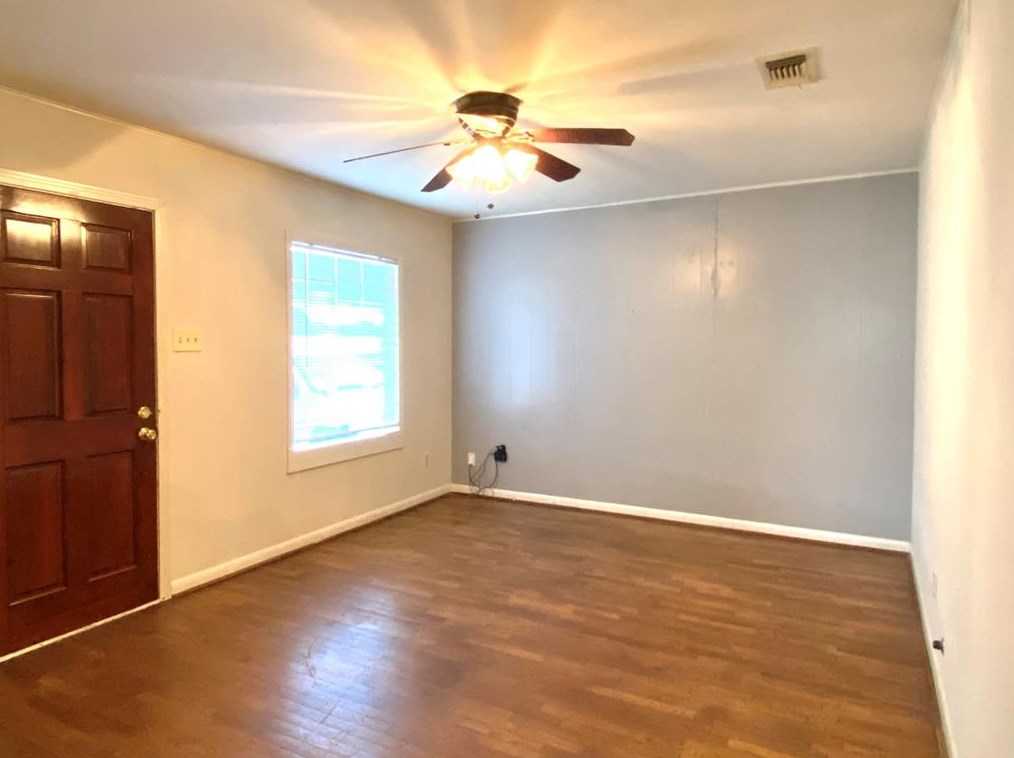 426 E Fm 1093 Rd, Wallis, TX 77485