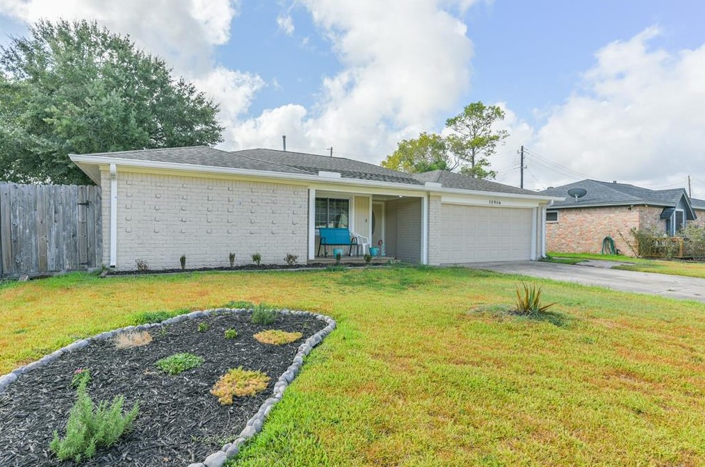 10906 Sageorchard Ln, Houston, TX 77089