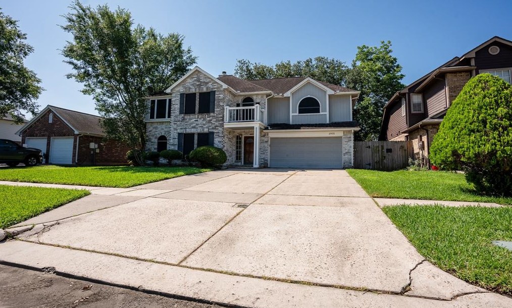 2905 Potomac Dr, League City, TX 77573