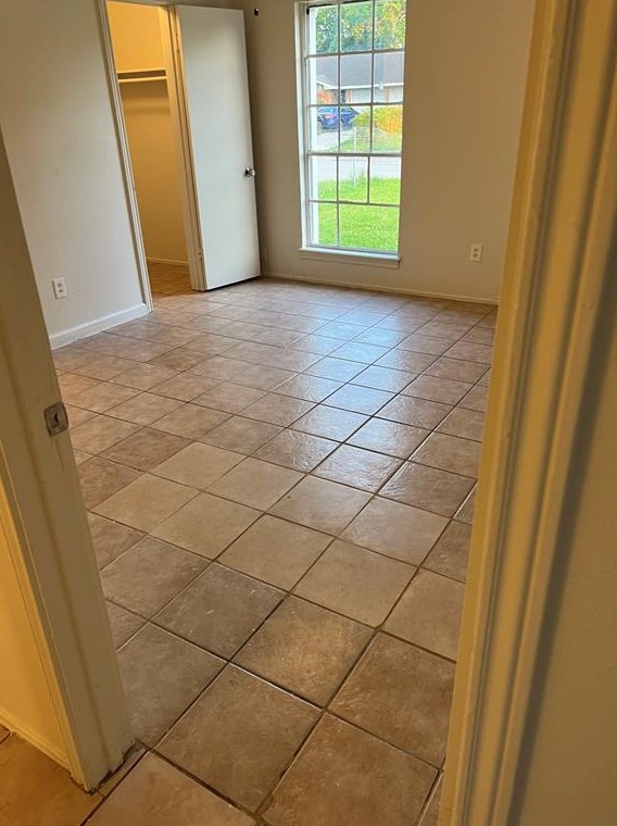 4006 Heatherbrook Dr, Houston TX  77045-5625 exterior