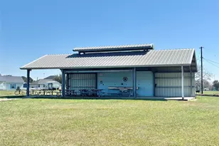 837 Swallow Dr, Palacios, TX 77465 - Photo 30