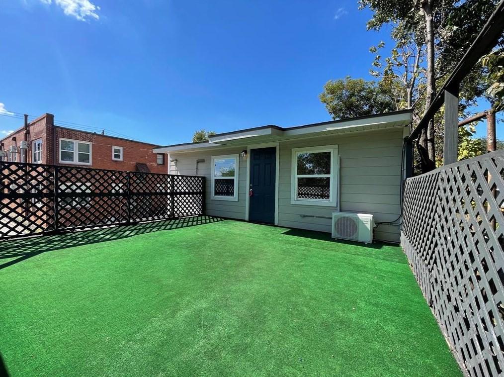4313 Harrisburg Blvd #11, Houston, TX 77003